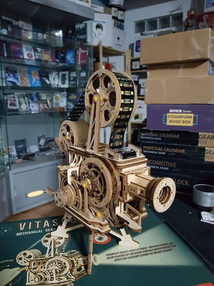 Quebra Cabeça 3D Madeira Projetor Vintage - Loja Lua Feliz